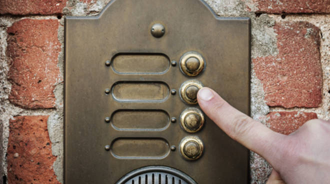 Intervista a testimone di Geova: Precauzione e Solidarietà Covid-19